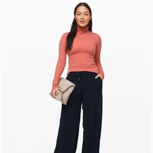 Lululemon turtleneck